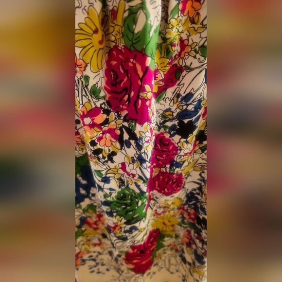 ECI Silky Slip Dress With Vibrant Floral Design - Picture 4 of 6